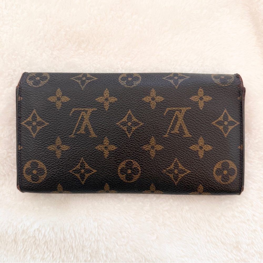 Louis Vuitton Sarah Monogram Wallet - Picture 2 of 11